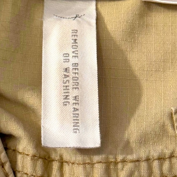 LOFT Sz 6 Julie Fit Tan Wide Leg
Convertible Cargo Pants 3 Adjustable Lengths - Picture 7 of 7